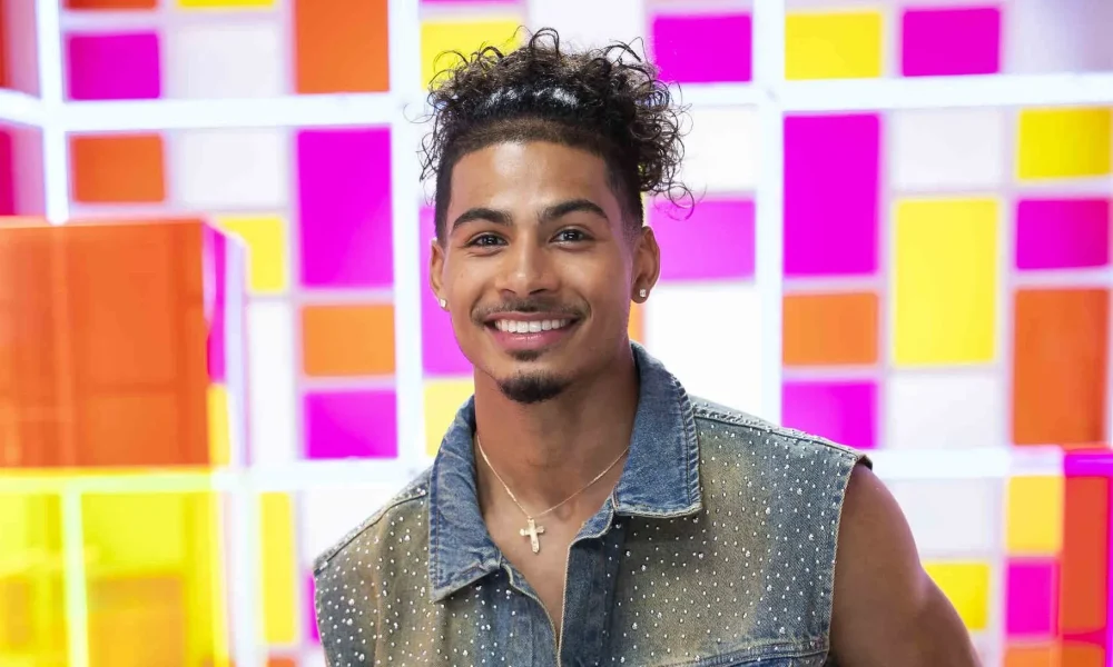 Woman Claiming To Be Ex-Girlfriend Of 'Love Island' Star Sincere Rhea Exposes Their Alleged Past & Matching Tattoos (VIDEO)