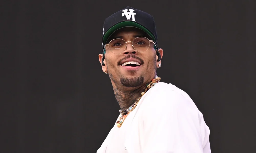 Social Media Users Are Cuttin UP After Chris Brown Announced The Clothing Theme For His & Usher Upcoming Tour