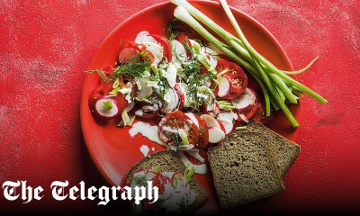 Tomatoes and radishes with buttermilk and dill