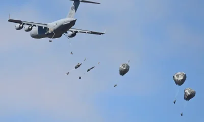 US paratroopers