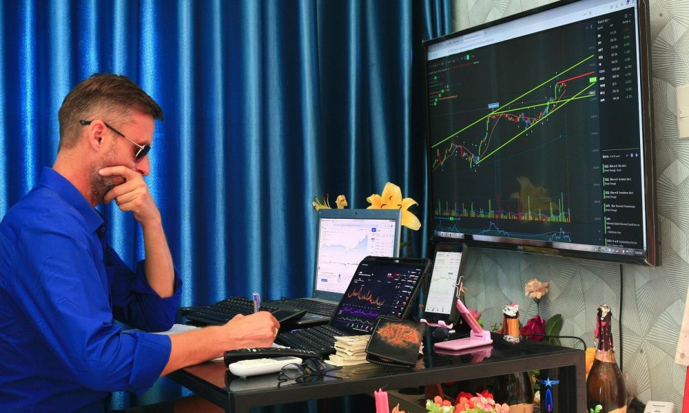 Bitcoin (BTC) price is forming a bear flag that may signal crash to $55,000, analyst says