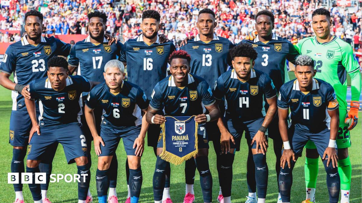 Panama players pose for a team photo at the World Cup