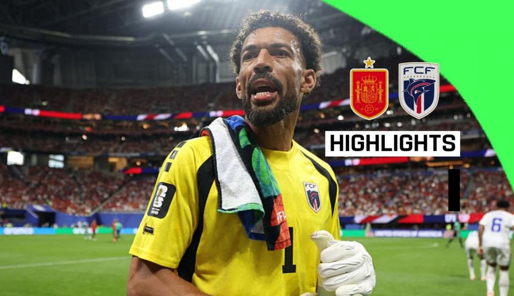Cape Verde goalkeeper Vozinha walks with towel over his shoulder