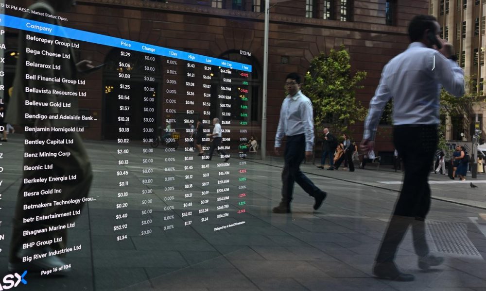 Australian shares dip as slump in miners drags on