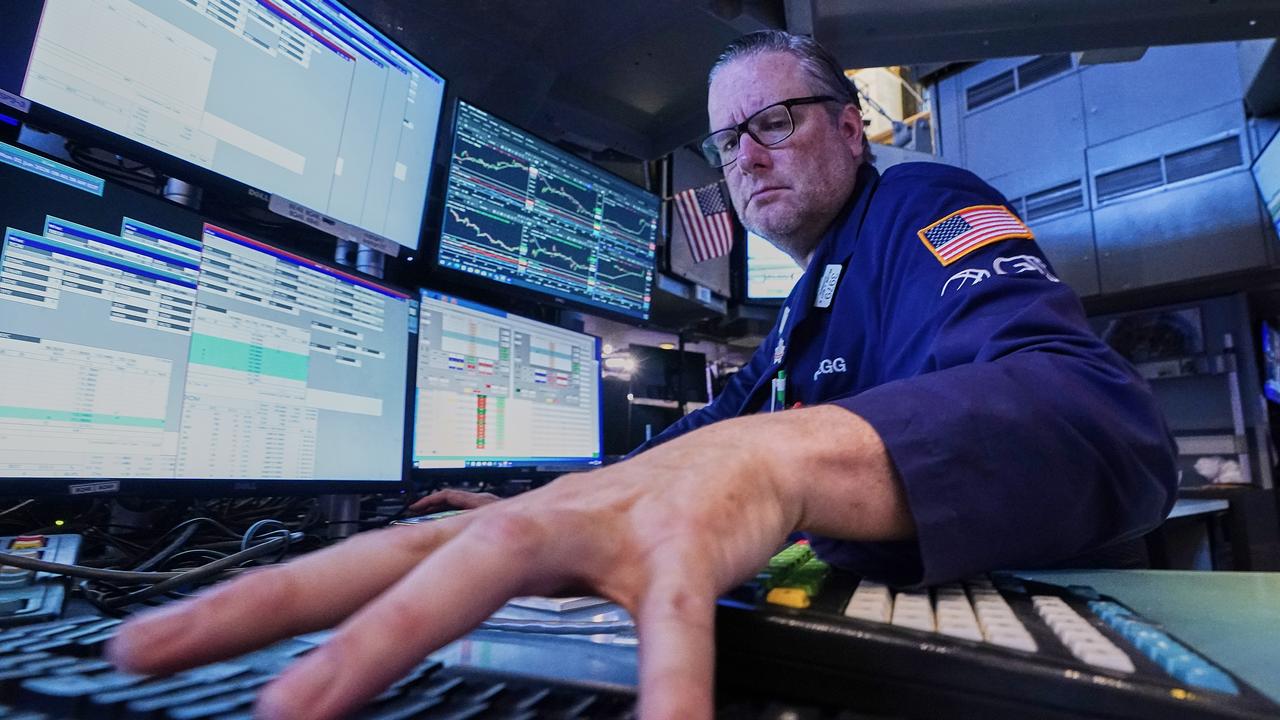 Wall Street rallies on US-Iran deal, oil price slide