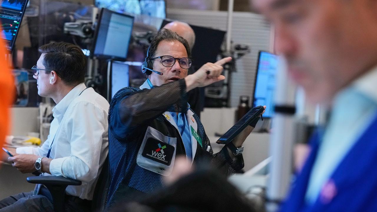 Wall Street advances on chips and Iran deal optimism