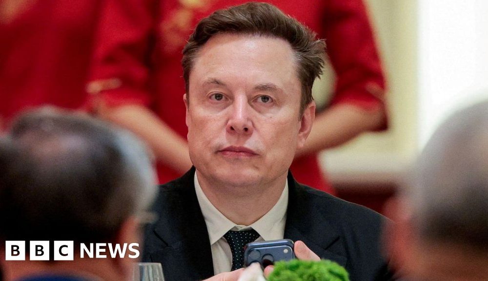 SpaceX says its worth $1.75tn as it nears stock market debut