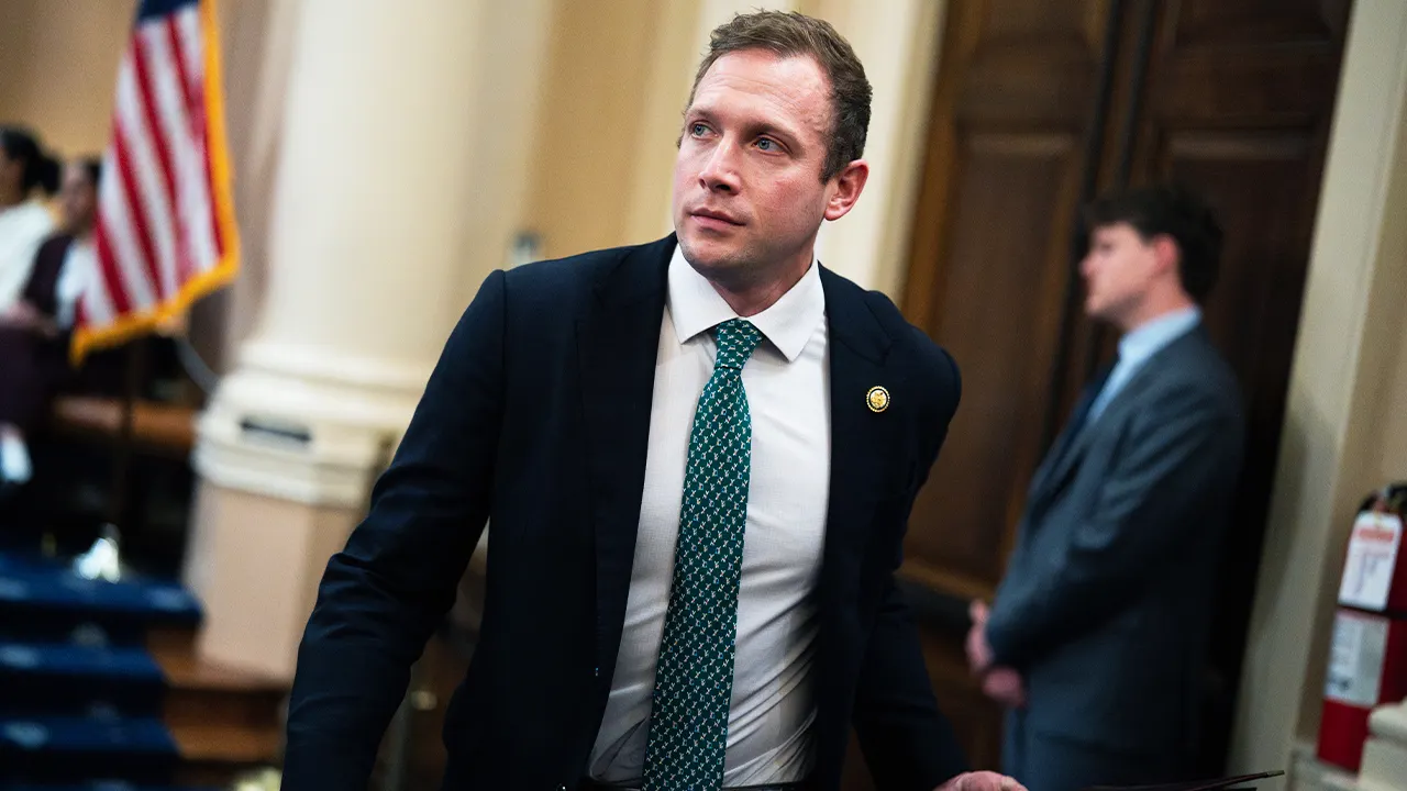 American Airlines delay strands GOP lawmaker, causes 3 House members to miss votes