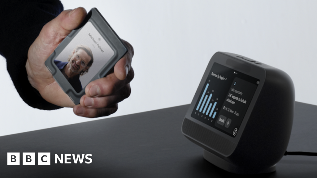 Microsoft testing wearable AI gadget aimed at office workers