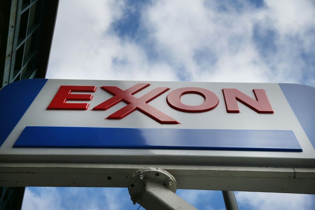 ASX 200 Top Gainers: Telix Pharma Jumps 3.23% on FDA