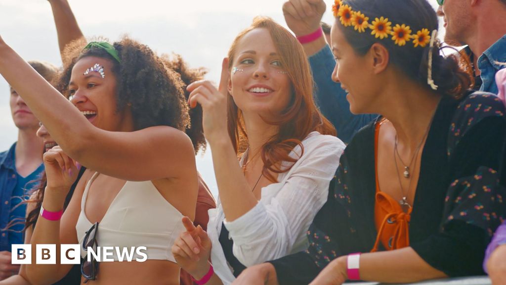 Ticket reseller StubHub to refund customers for not showing buyers full prices