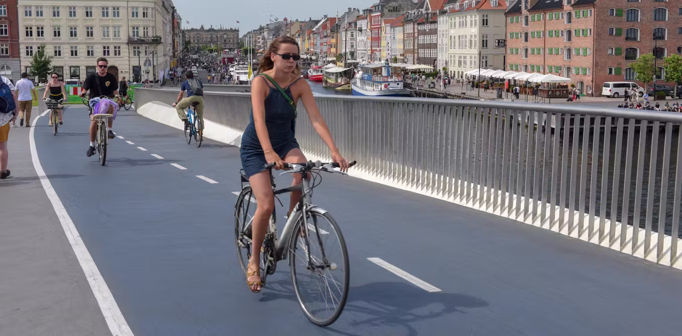 reasons to try public transport or cycling when you get to your destination