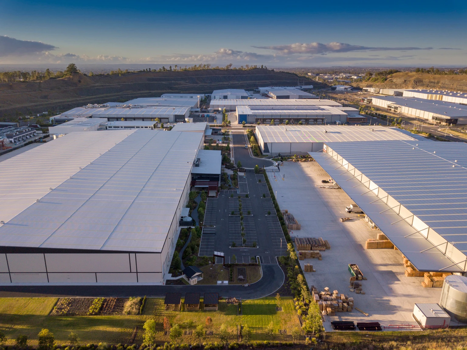 Broadstone Net Lease Stock: Investment-Grade Diversified REITs Margins Recover (NYSE:BNL)