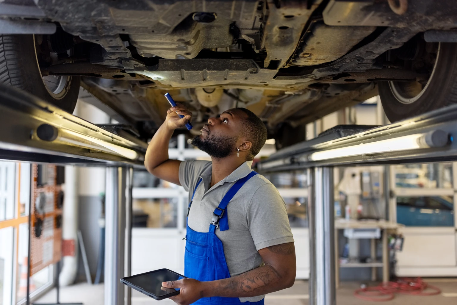 Advance Auto Parts: Turnaround Is Improving, But Still Too Early To Buy