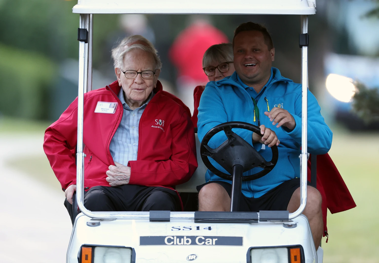 Berkshire Hathaway: The Alpha Is Gone (NYSE:BRK.A)