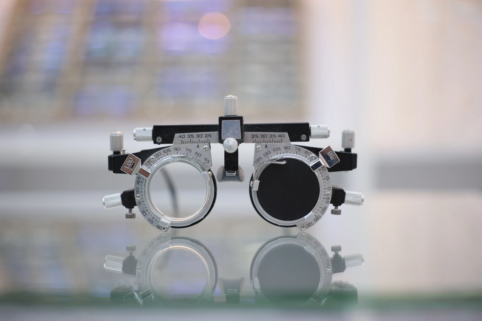 EssilorLuxottica: Smart Glasses And Myopia Management Reinforce Long-Term Growth Story
