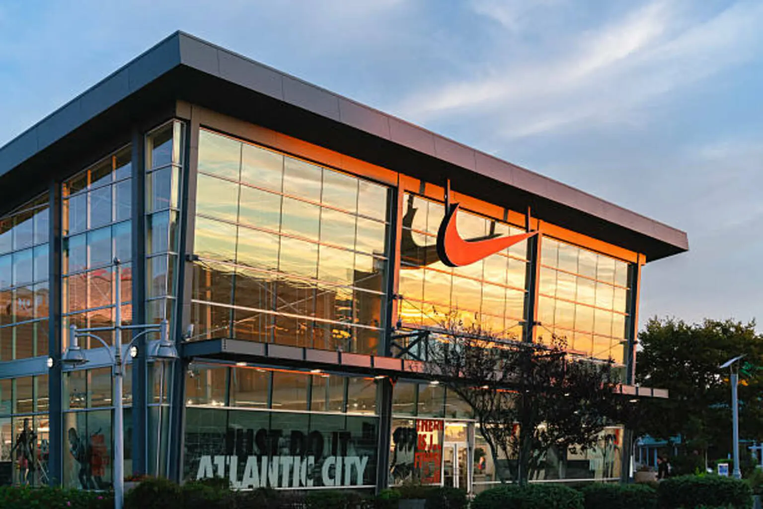 Nike Stock: A Better Business Than A Better Stock (NYSE:NKE)