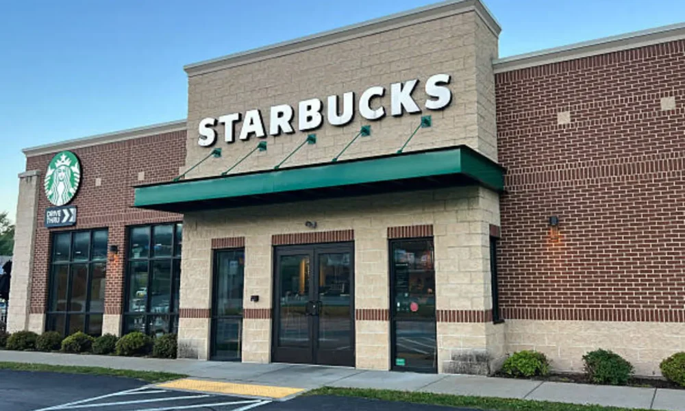 Starbucks' China JV Shift Reshapes Revenue And Margin Outlook