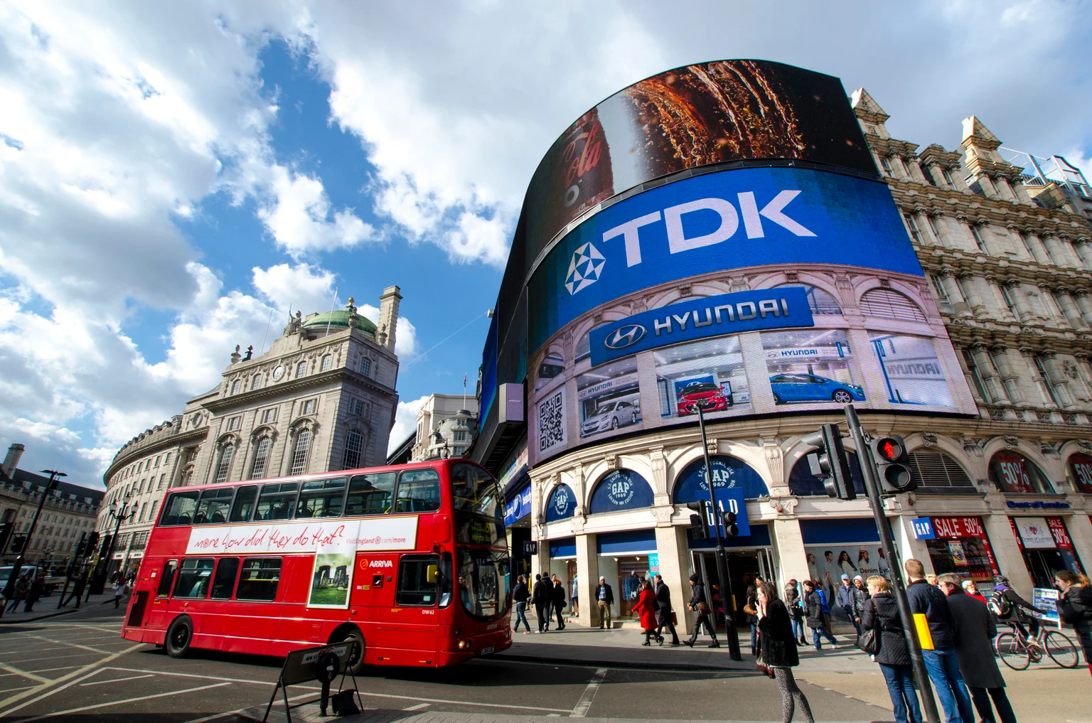 TDK Corporation: Focus On M&A Deals And AI Opportunities (OTCMKTS:TTDKY)