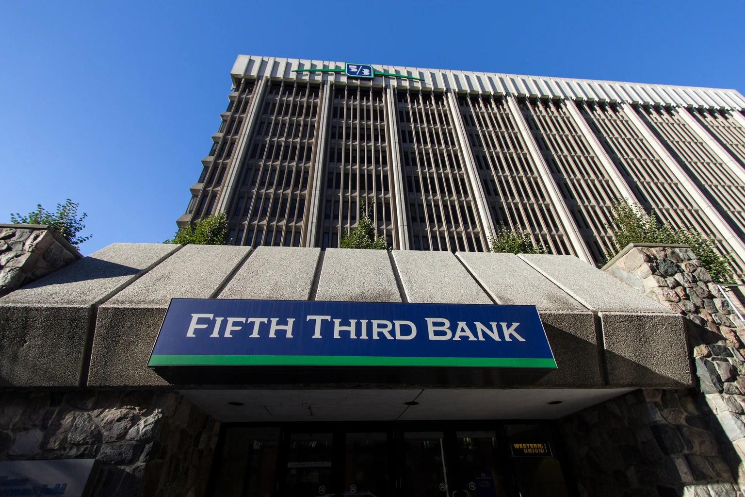 Fifth Third Bancorp: Top Line Impresses After Comerica Deal (Rating Downgrade)