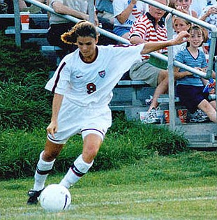 Mia Hamm Voices Concerns Over FIFA's Mandatory Hydration Breaks at