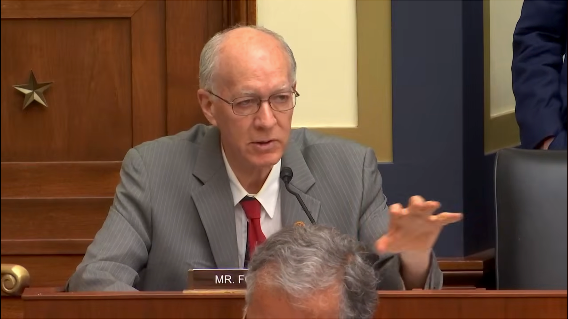 House Democrats Probe SEC On AI Agent Advisors