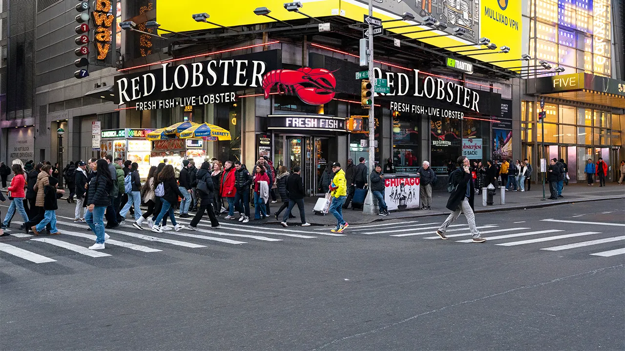 Red Lobster to close Times Square flagship after more than 2 decades