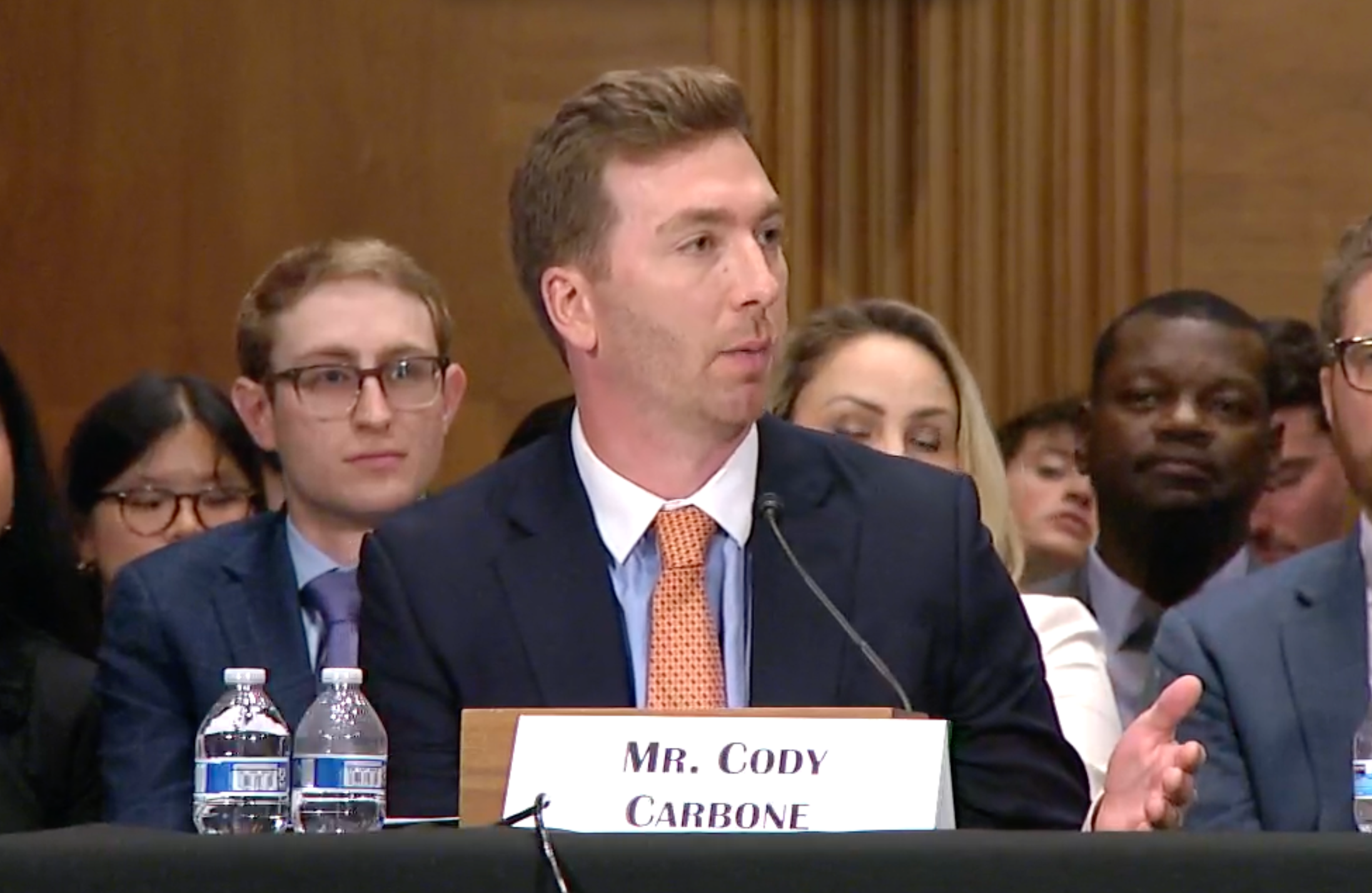 Crypto isn't the Problem with the US Economy, Says Senator