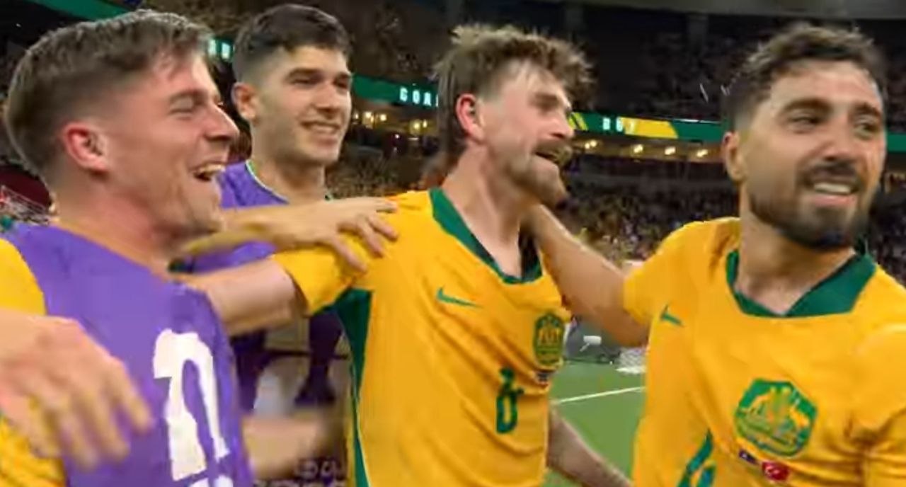 Justin Bieber and Hailey Cheer U.S. to 4-1 World Cup