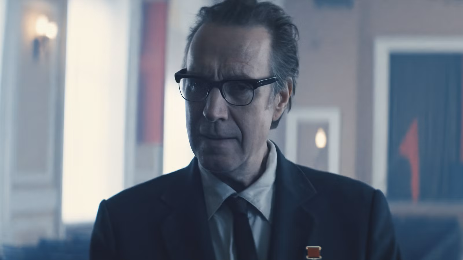 Rhys Ifans in Star City