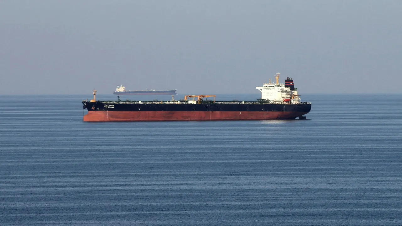 Oil prices fall as Strait of Hormuz shipping rises despite mine threat