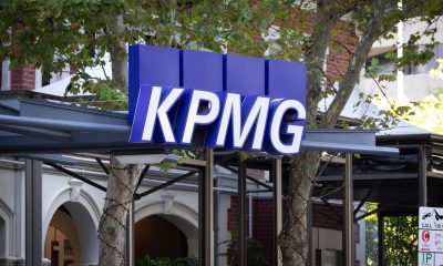 Federal government warns consultancies on standards