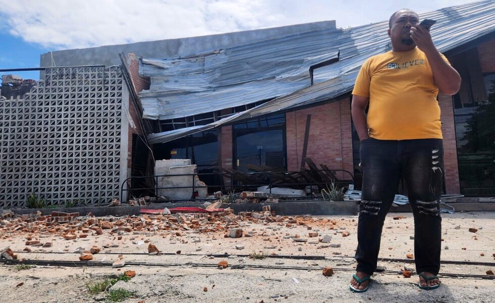 Strong earthquake shakes part of Indonesia