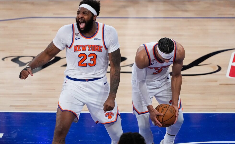 Knicks rally from 29 down, beat Spurs for 3-1 finals lead