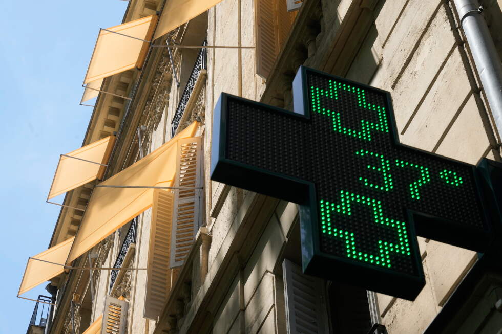 France sizzles in record temperatures
