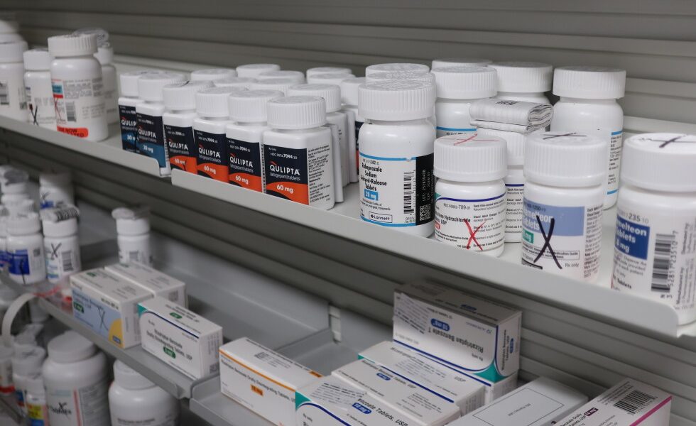 States look to drop prescription costs by reining in middlemen