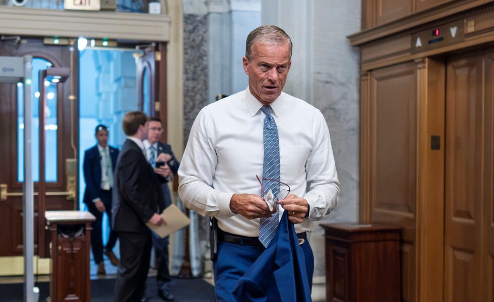 Trump to meet with GOP senators increasingly frustrated with him