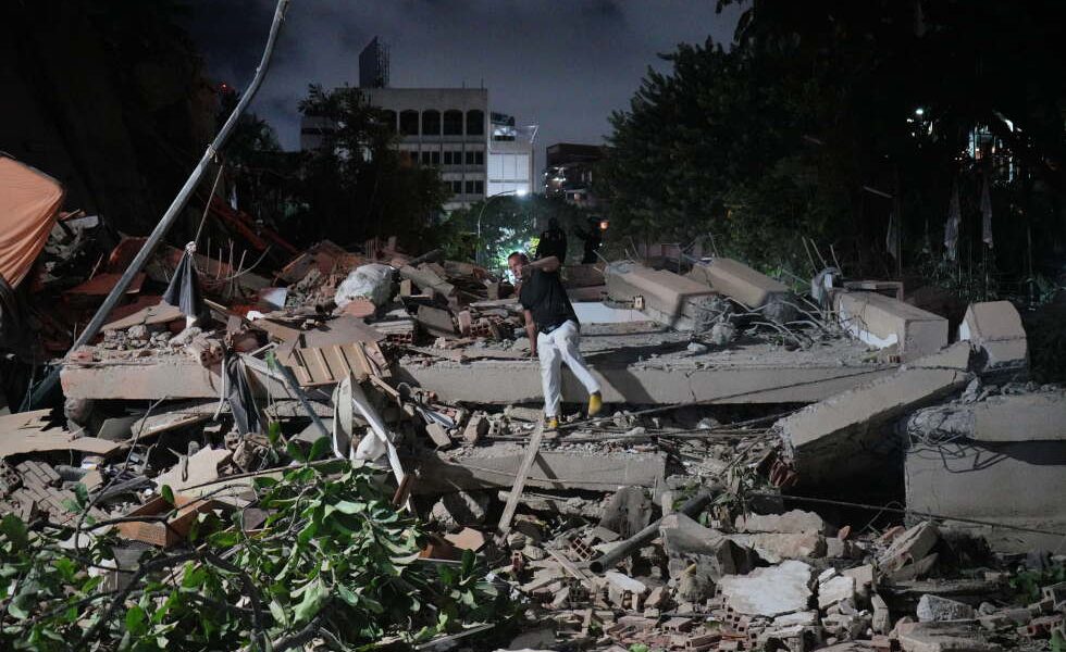 Back-to-back powerful earthquakes hit Venezuela, collapsing buildings in Caracas