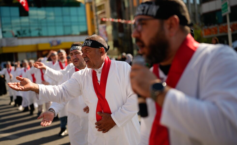 Shiite Muslims mark holy day of Ashoura after months of war