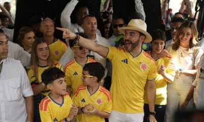 De la Espriella holds slim lead in Colombia's election as rival challenges vote