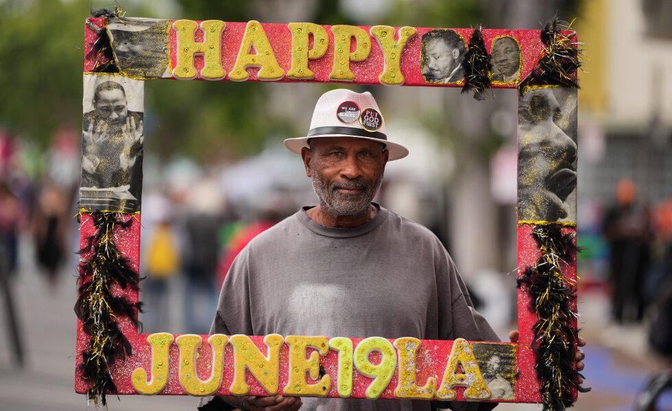 Americans celebrate Juneteenth as Obama Center opens