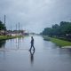 Heavy rain falls in Gulf states as Midwest cleans up from tornadoes