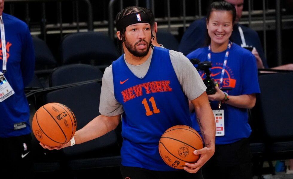 Knicks try to move to brink of a title in Game 3 of the NBA Finals