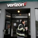Verizon drops activation and upgrade fees with new simplified plans