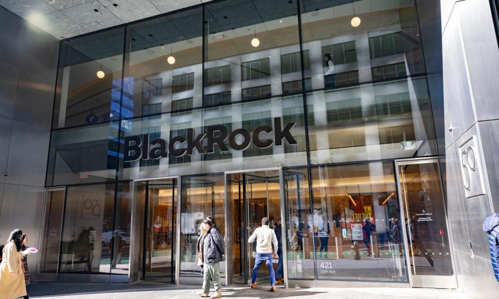 BlackRock's crypto assets fall 39% despite $15 billion of net inflows