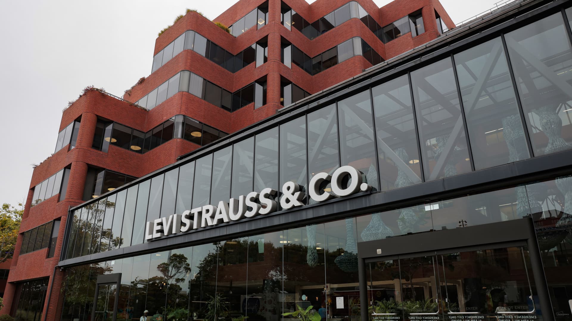Levi Strauss (LEVI) Q2 2026 earnings