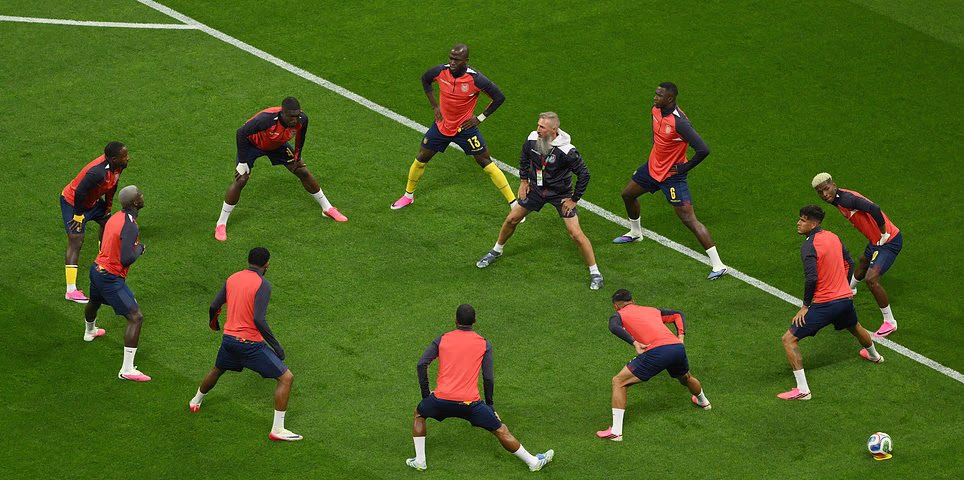 Mexico vs Ecuador - World Cup last 32 LIVE: FIFA reveal new kickoff time after thunderstorms and lightning delayed proceedings in Mexico City