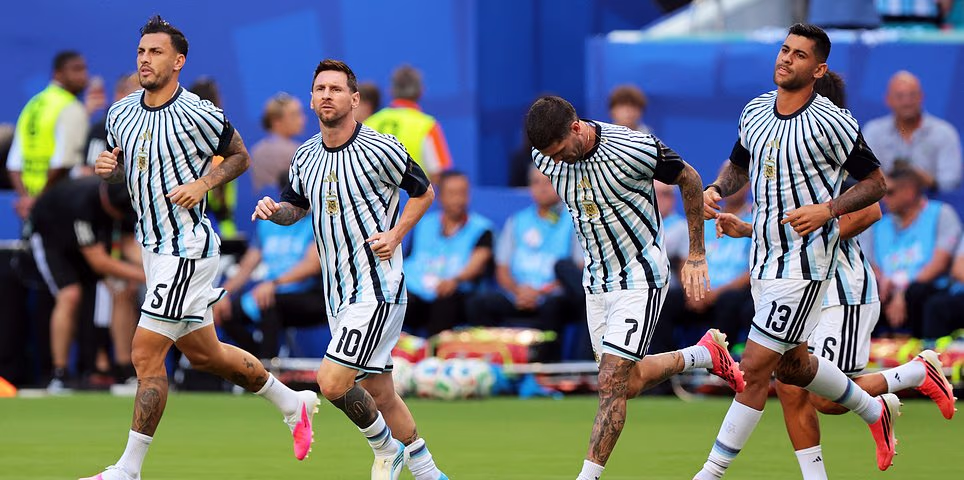 Argentina vs Cape Verde - World Cup last 32 LIVE: Lionel Messi returns to action for defending champions as they take on tournament's surprise package