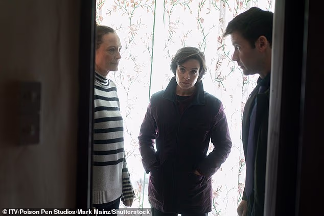 From L-R Catherine McCormack as Gloria Maclennan, Laura Donnelly as DI Monica Kennedy, Mark Rowley as DC. Connor Crawford