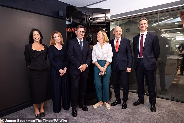 Andy Burnham in No10 North in central Manchester with (l-r) deputy chief of staff Caroline Simpson, Cabinet Office minister Louise Haigh, Cabinet secretary Dame Antonia Romeo, chancellor of the exchequer John Healey and director-general for No10 North Sam Lister